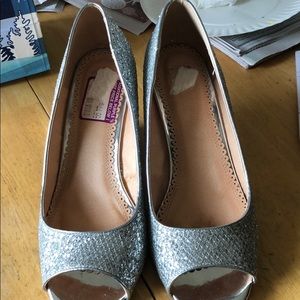 Open toe wedged heels